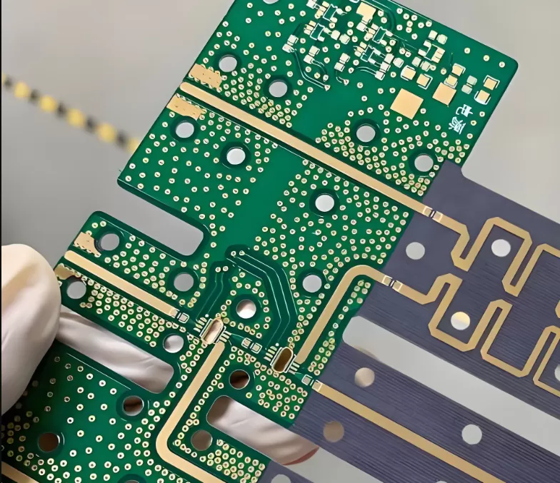 RF and microwave PCB products using high-frequency materials