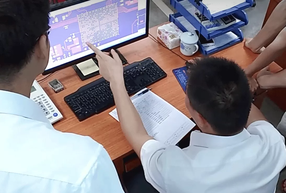 FUXPCB BOM and component availability review workstation
